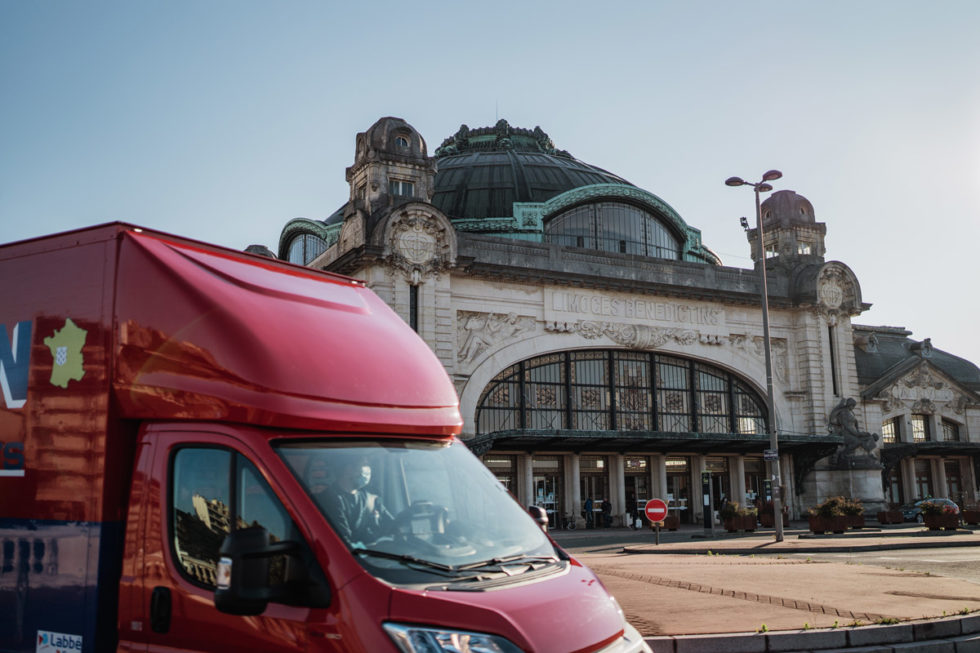 camion-bardon-devant-gare-limoges-980x653
